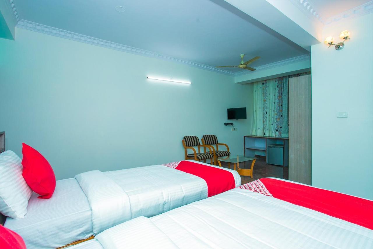 Oyo 16123 Chandana Deluxe Bangalore Exterior photo